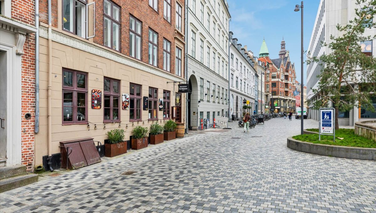 115845584 - Hauser Plads 12, st.