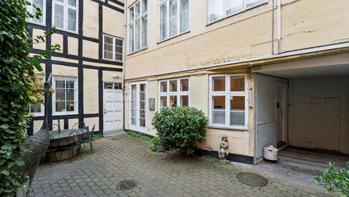 115845969 - Store Kannikestræde 6B, st.