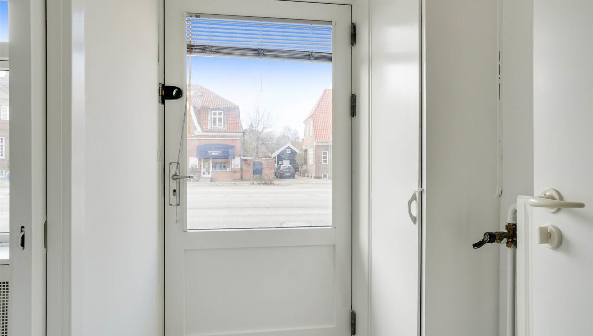 115845952 - Bernstorffsvej 146, st.