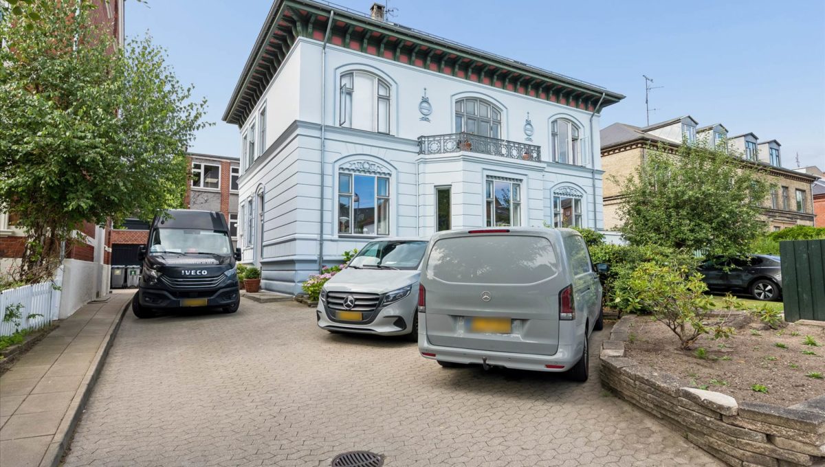 115846117 - Dronning Olgas Vej 37A